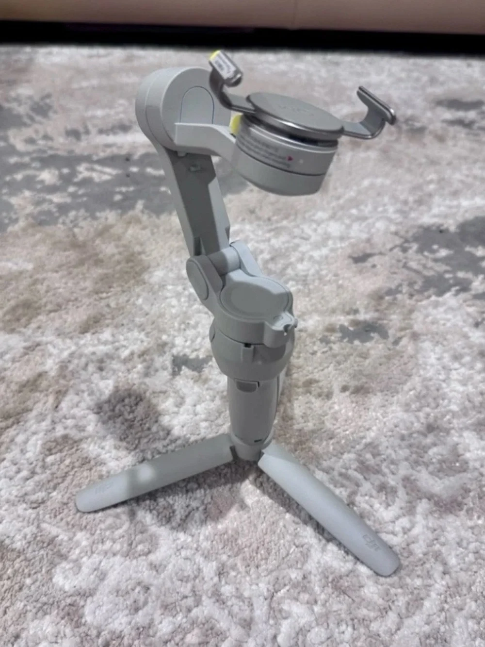 DJI OM 4 SE Smartphone Gimbal - Light Gray